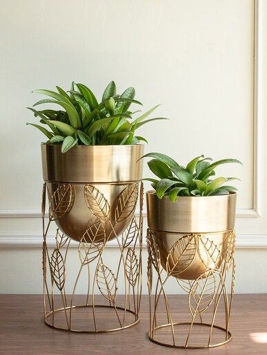 decor avenue Decorative Ribbed Gold Planters with Round Stands for Indoor Plants Plant Container Set  (Pack of 2, Metal)